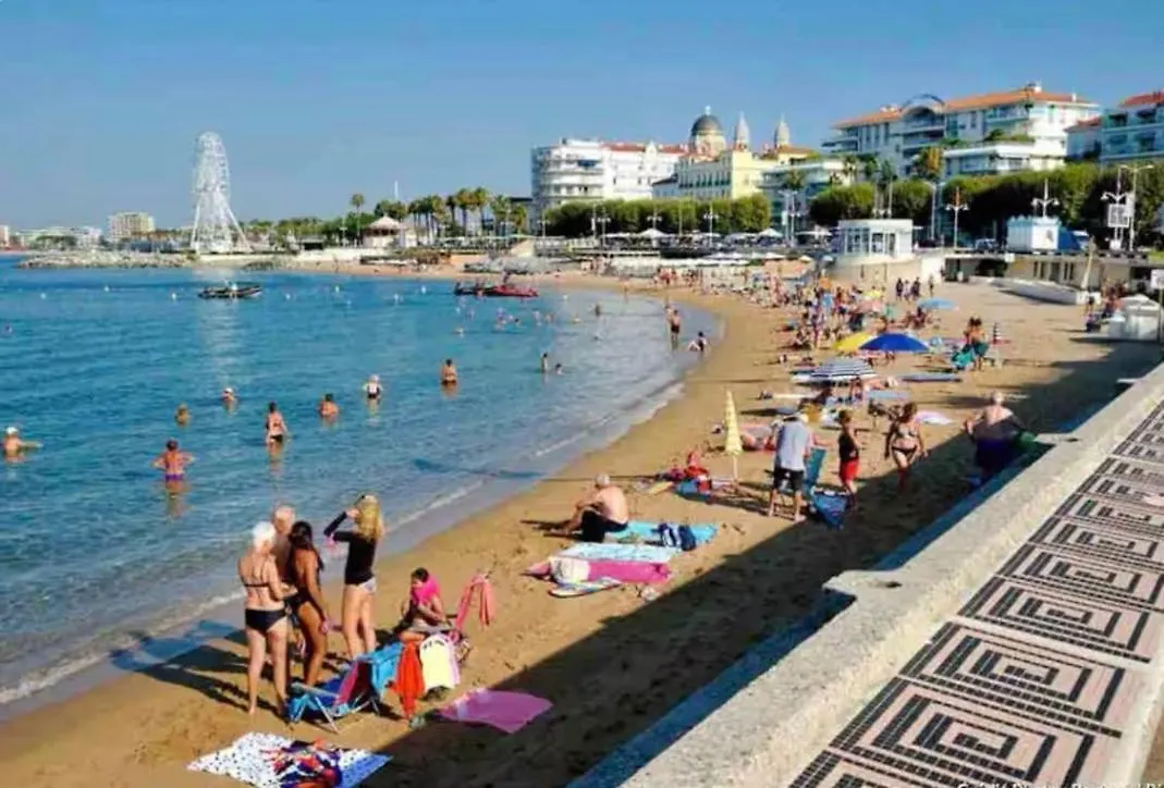 Exception- 6 Pers Neuf Hyper Centre - Clim Apartment Saint-Raphael  0*, Saint-Raphael (Var)